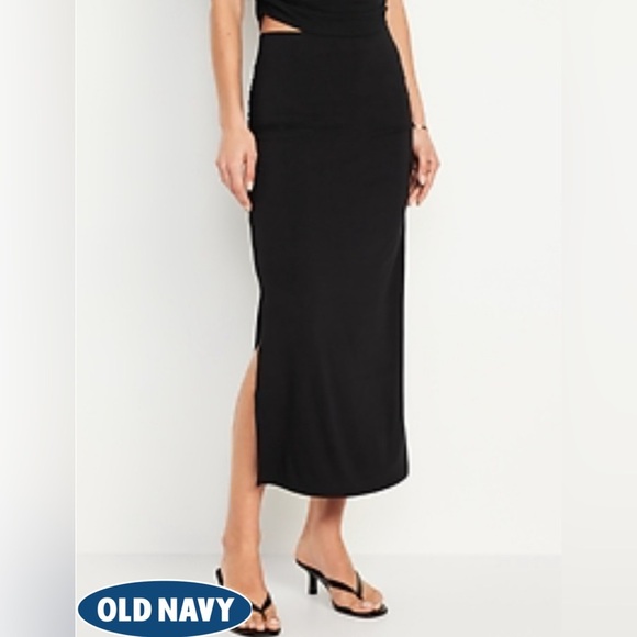 Petite Medium Ruched Black Maxi Shirt - Picture 2 of 6